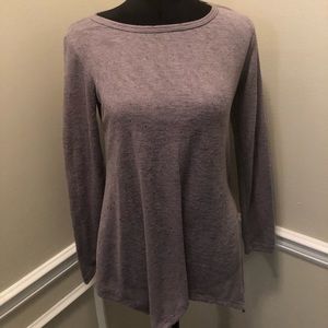 Gently used knot top